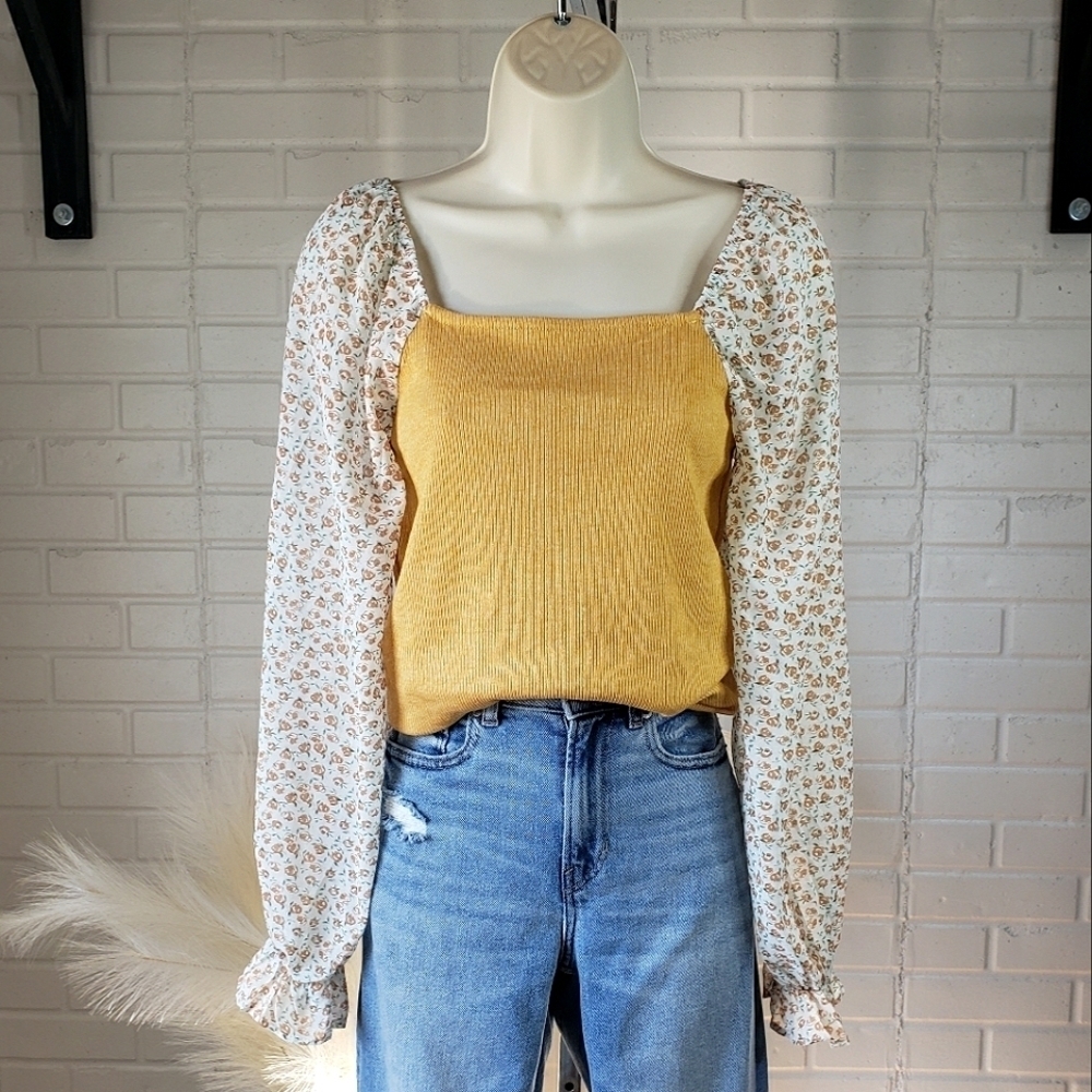 Ampersand Avenue Floral Balloon Sleeve Ribbed Feminie Top size Xtra Small Yellow